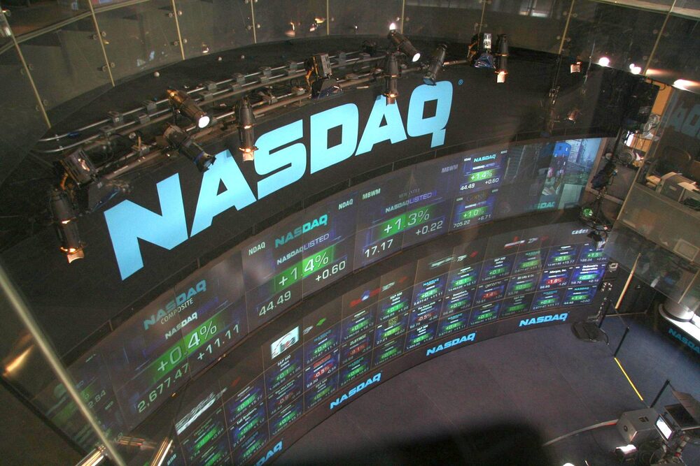 CS2 Skins vs the Nasdaq